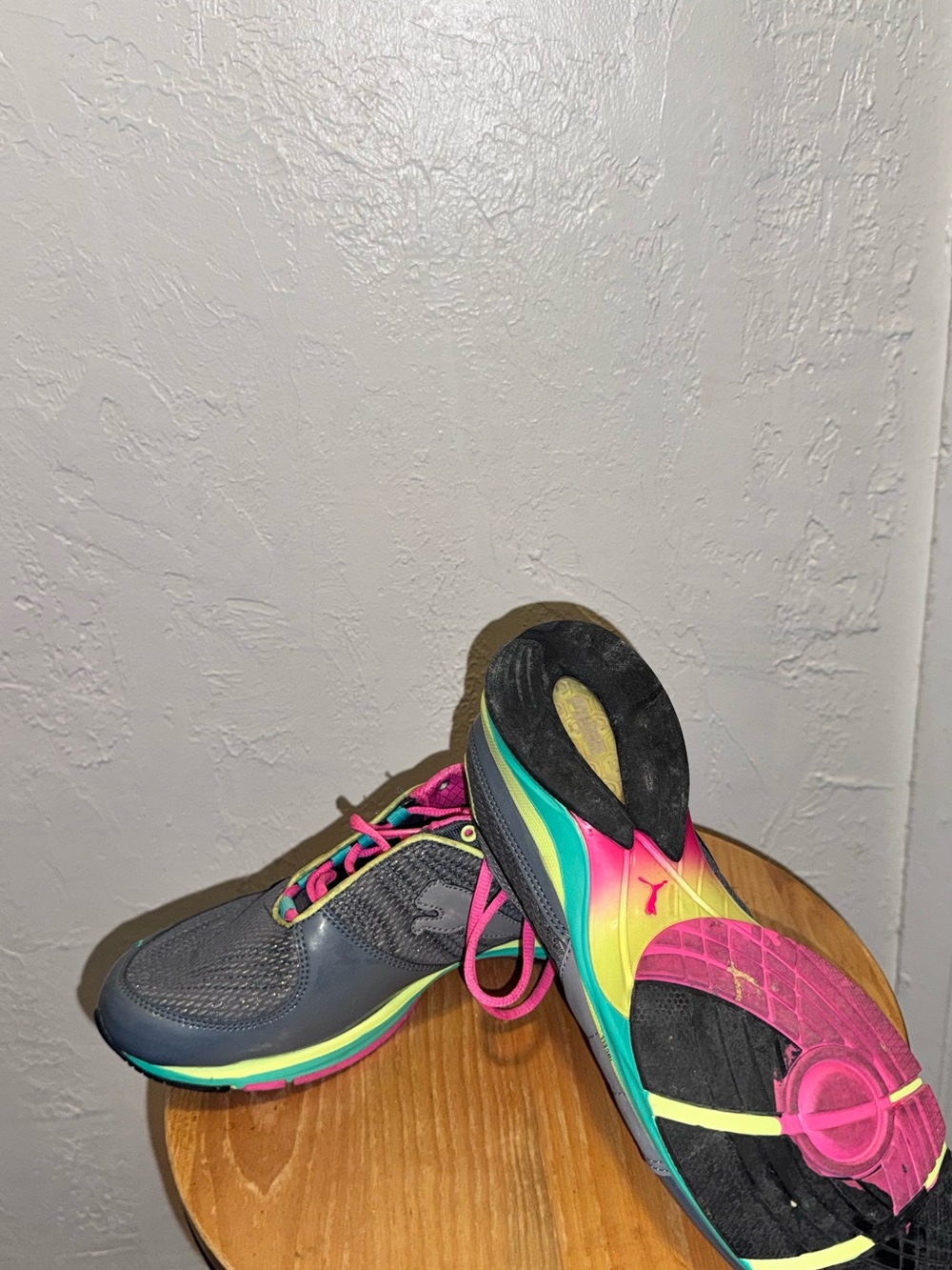 Women’s shoes and boots must go!!